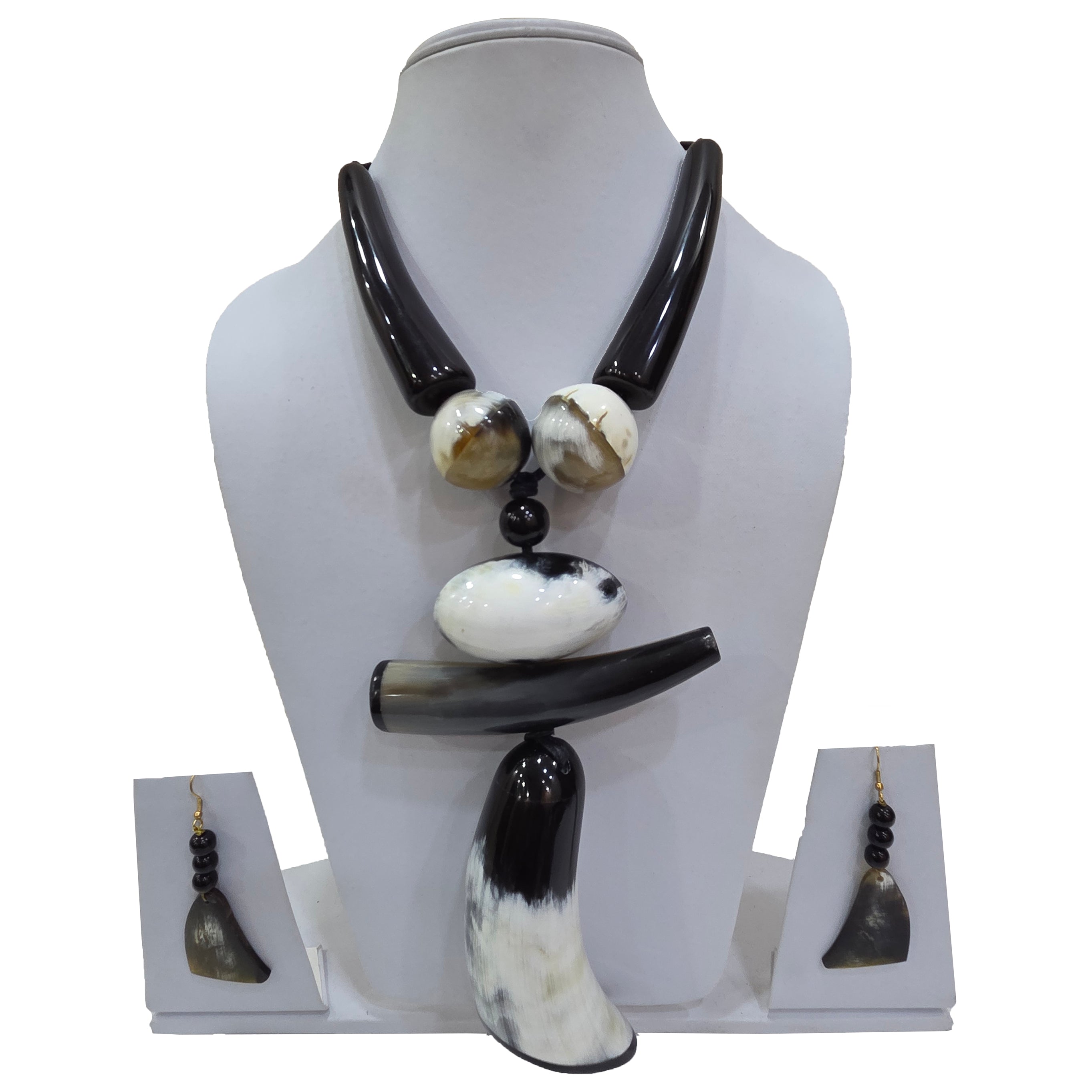 Bold Horn Material Necklace Set