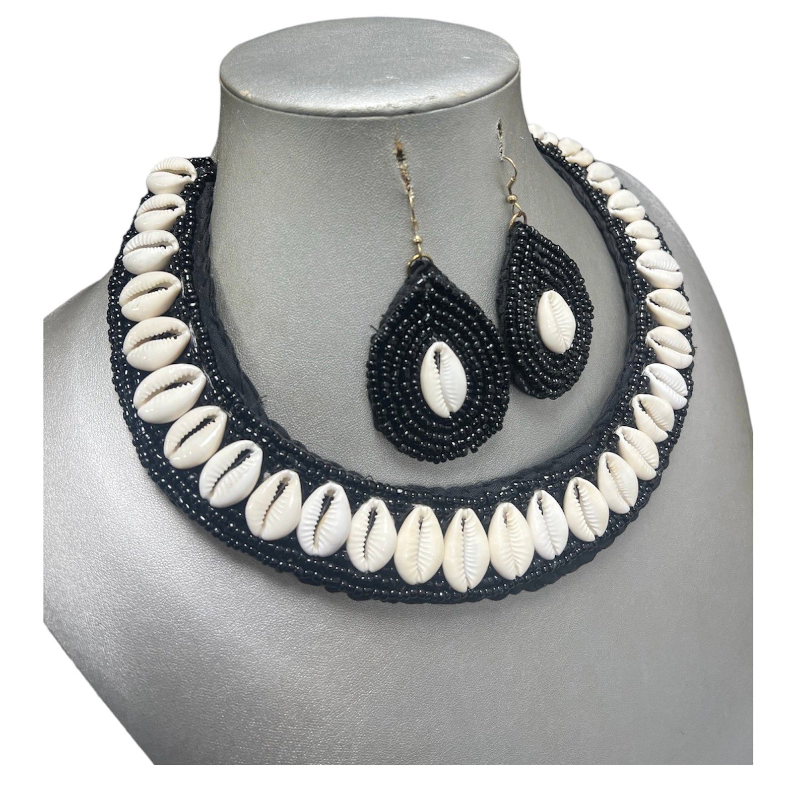 Women's Cowrie Shell Choker Beaded Necklace Set -- Jewelry 48
