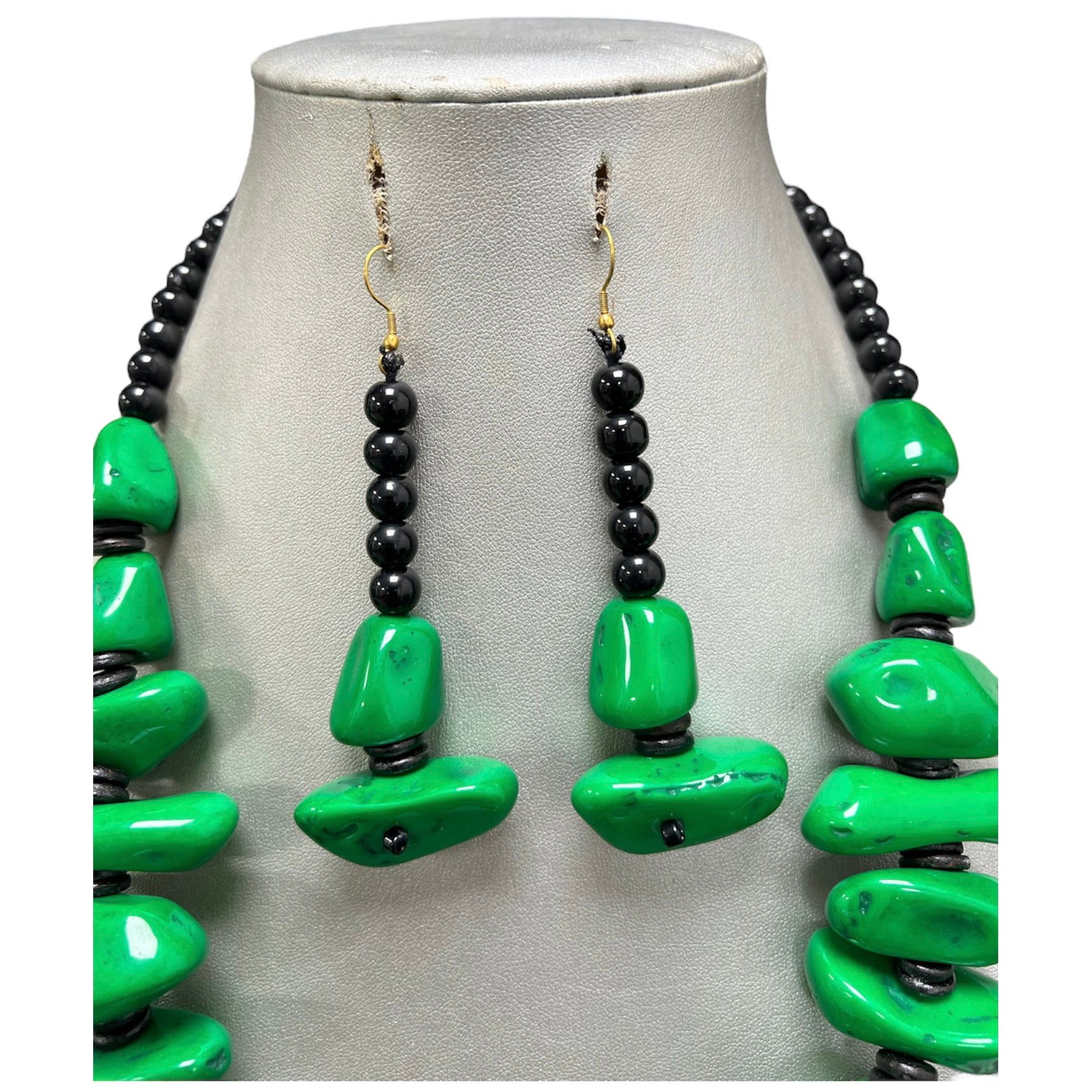 Women's African Solid Color Beaded Necklace Set -- Jewelry 53