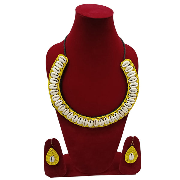 Round Cowrie Shell Necklace with Colored Beads