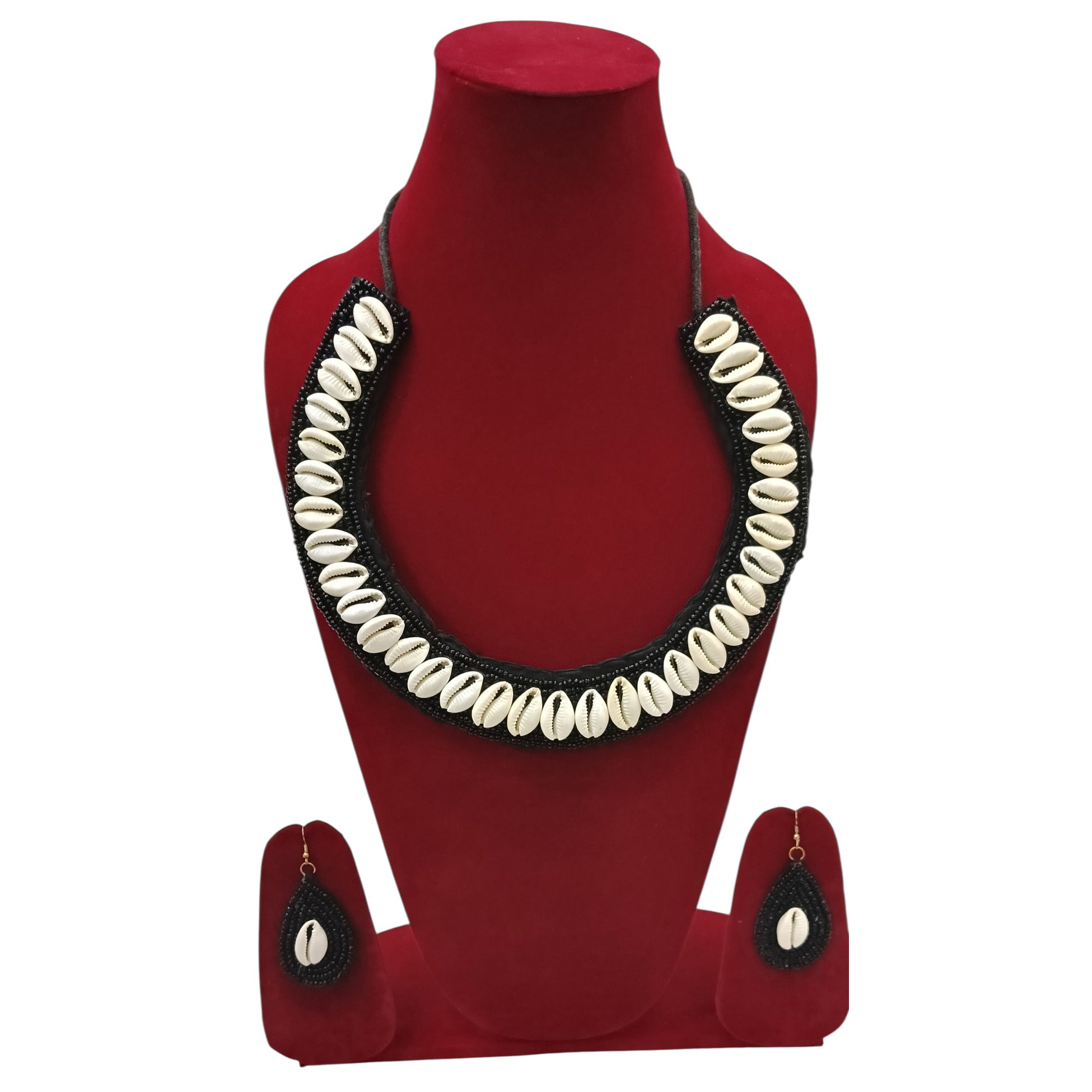 Round Cowrie Shell Necklace with Colored Beads