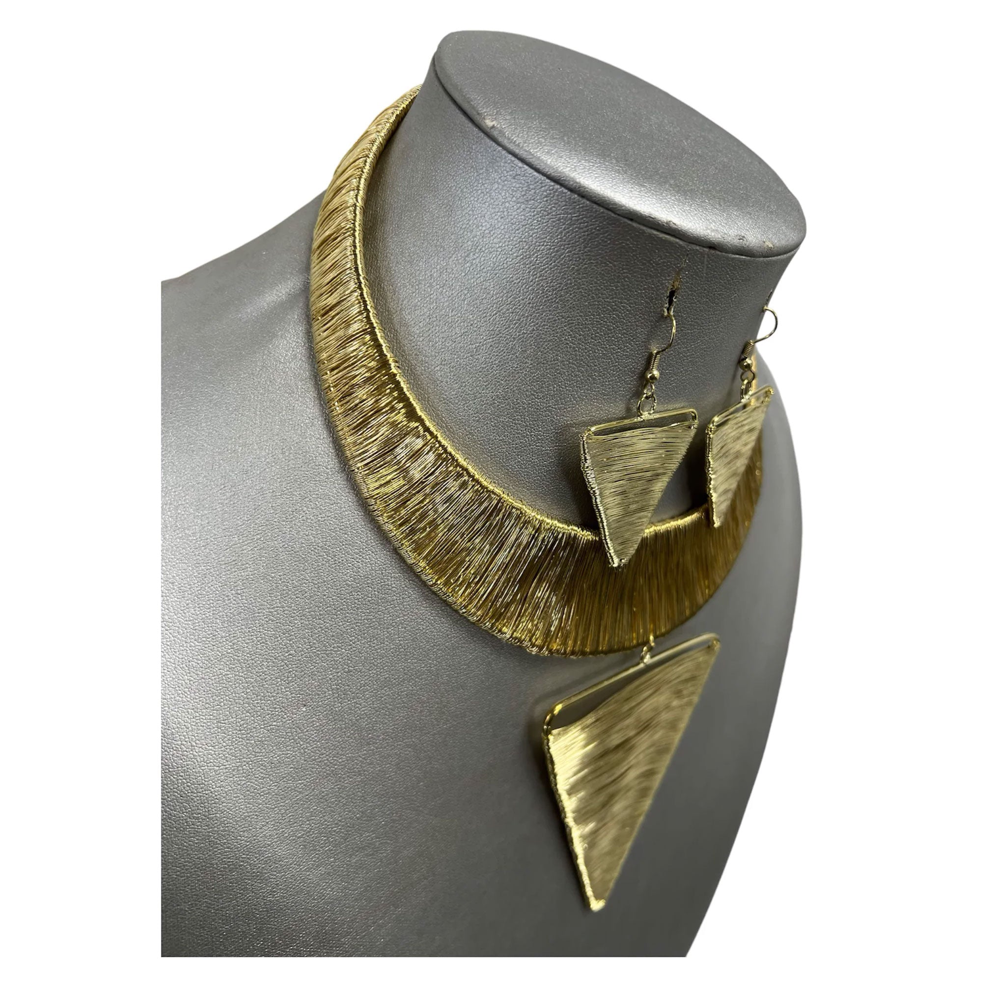 Women's Metal Choker With Large Pendant Necklace Set