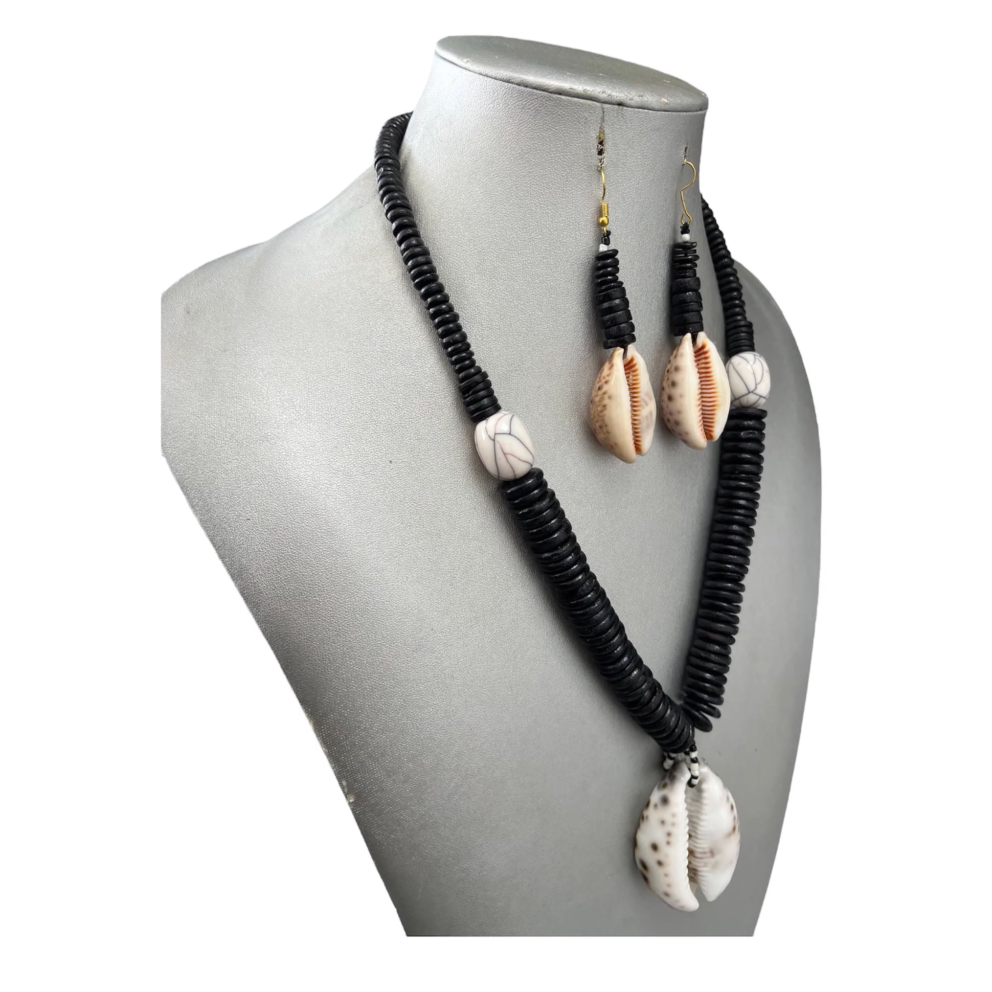 Women's Large Cowrie Shell Pendant Beaded Necklace Set