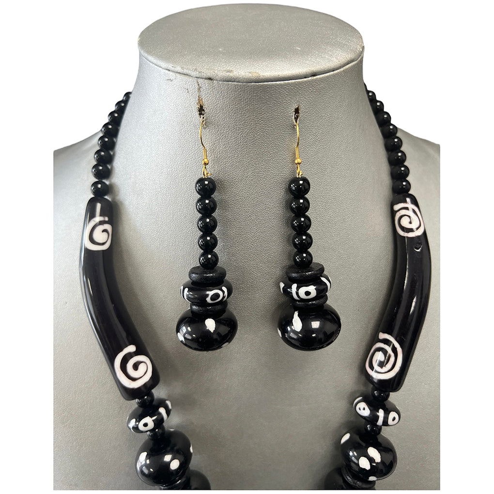 Black wooden necklace Clearance