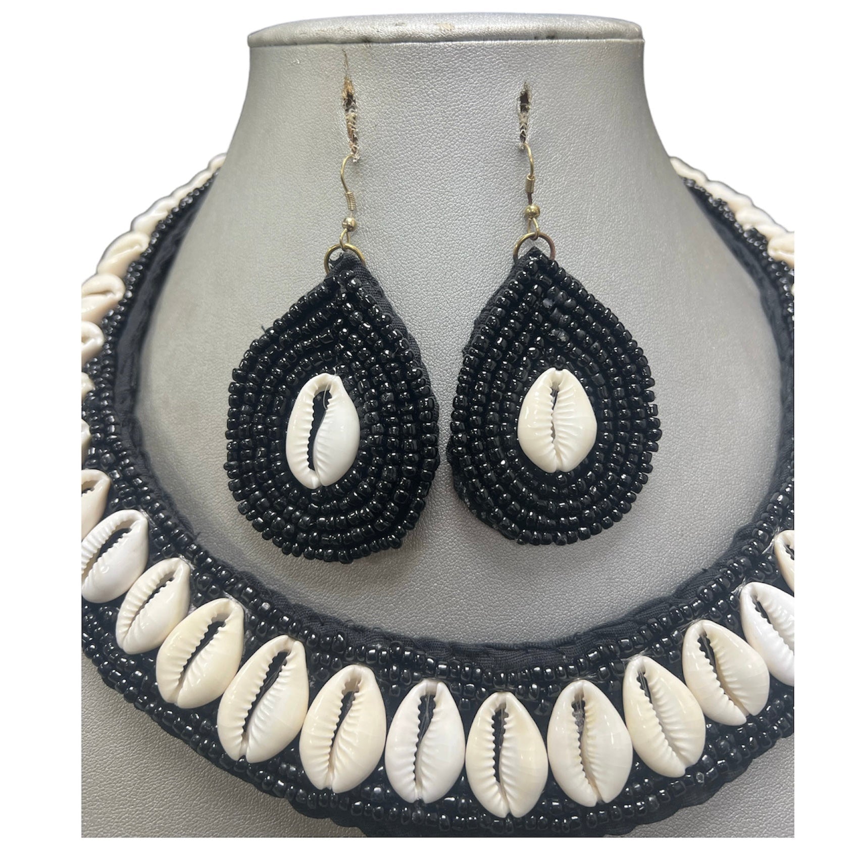 Women's Cowrie Shell Choker Beaded Necklace Set -- Jewelry 48