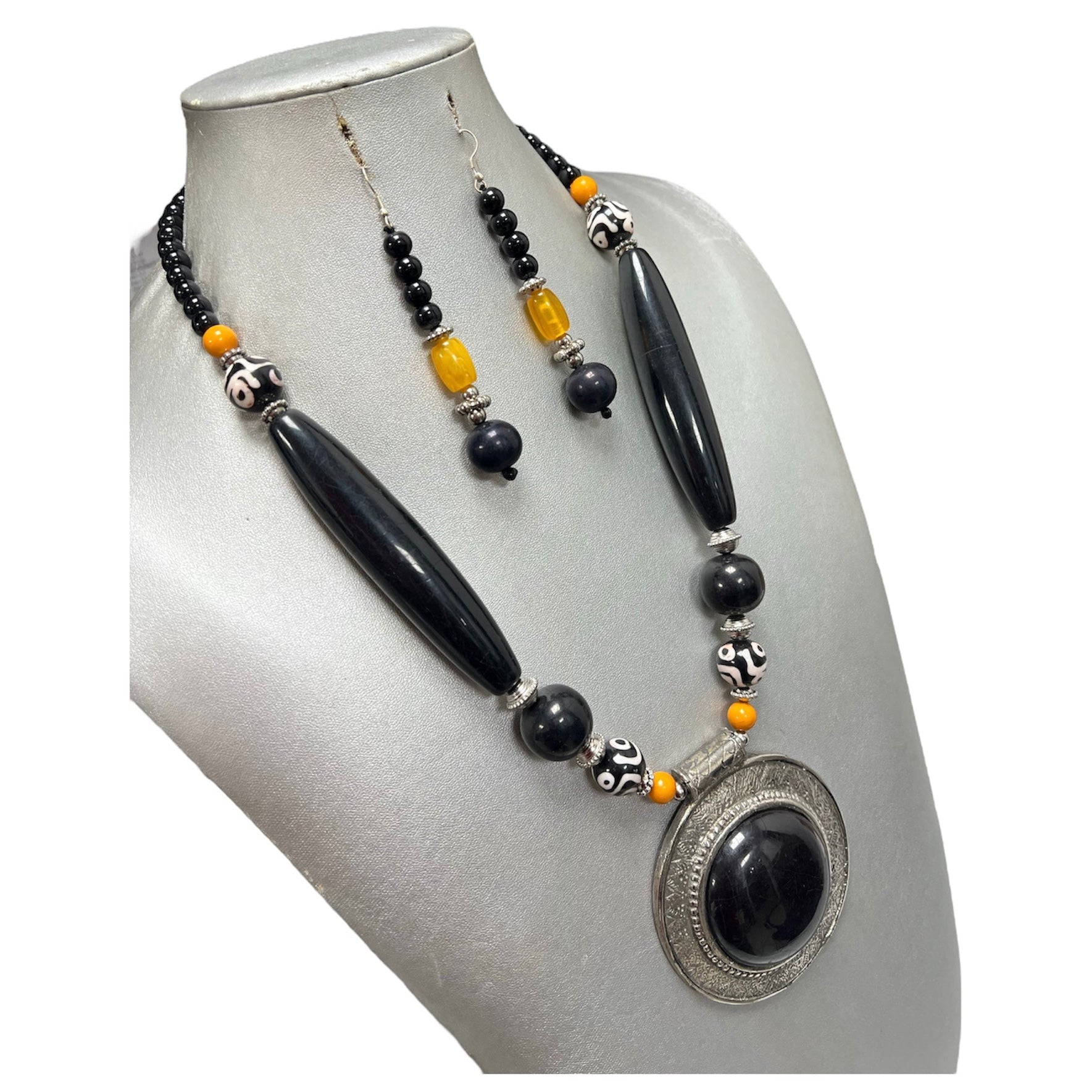 Women's Colored Wooden Necklace Set With Large Pendant -- Jewelry 49