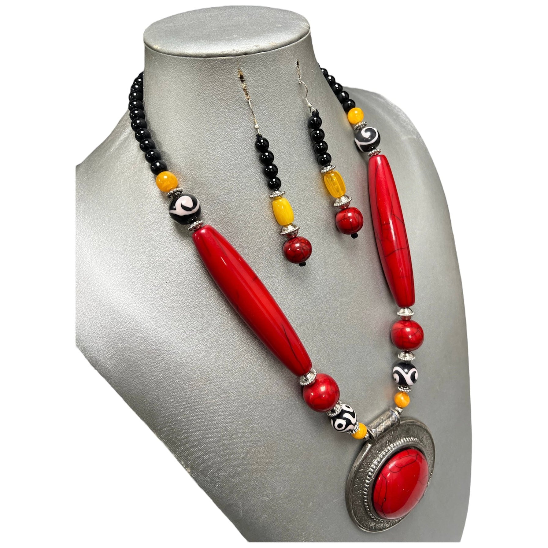Women's Colored Wooden Necklace Set With Large Pendant -- Jewelry 49