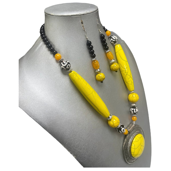 Women's Colored Wooden Necklace Set With Large Pendant -- Jewelry 49