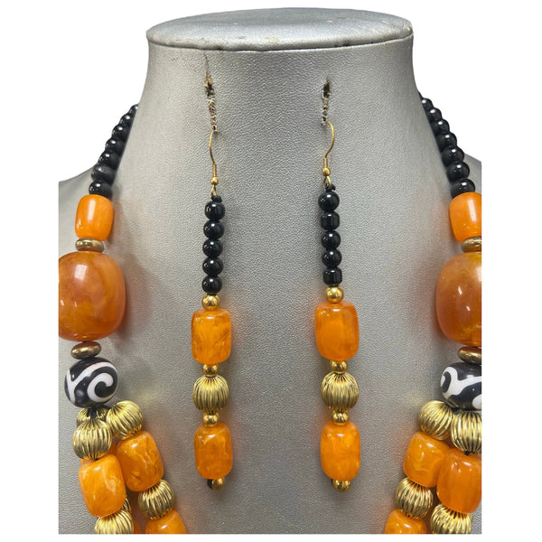 Women's African Necklace Set With Large Cowrie Shell Pendant -- Jewelry 52