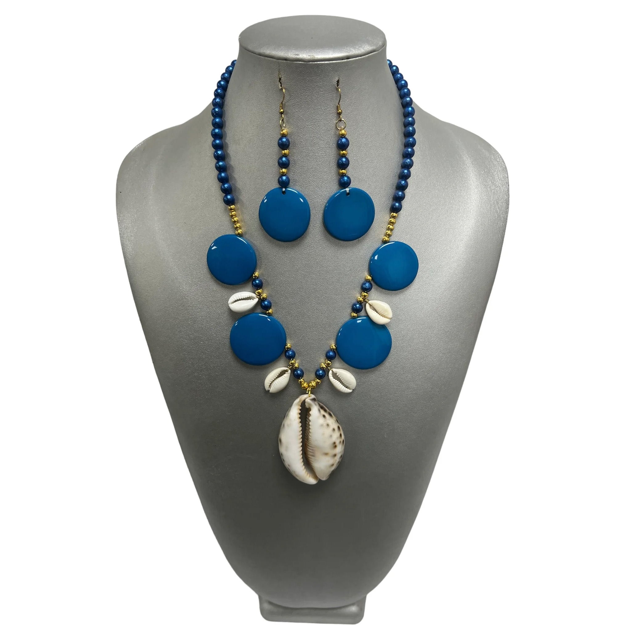 Women's Disc and Cowrie Shell Pendant Necklace Set