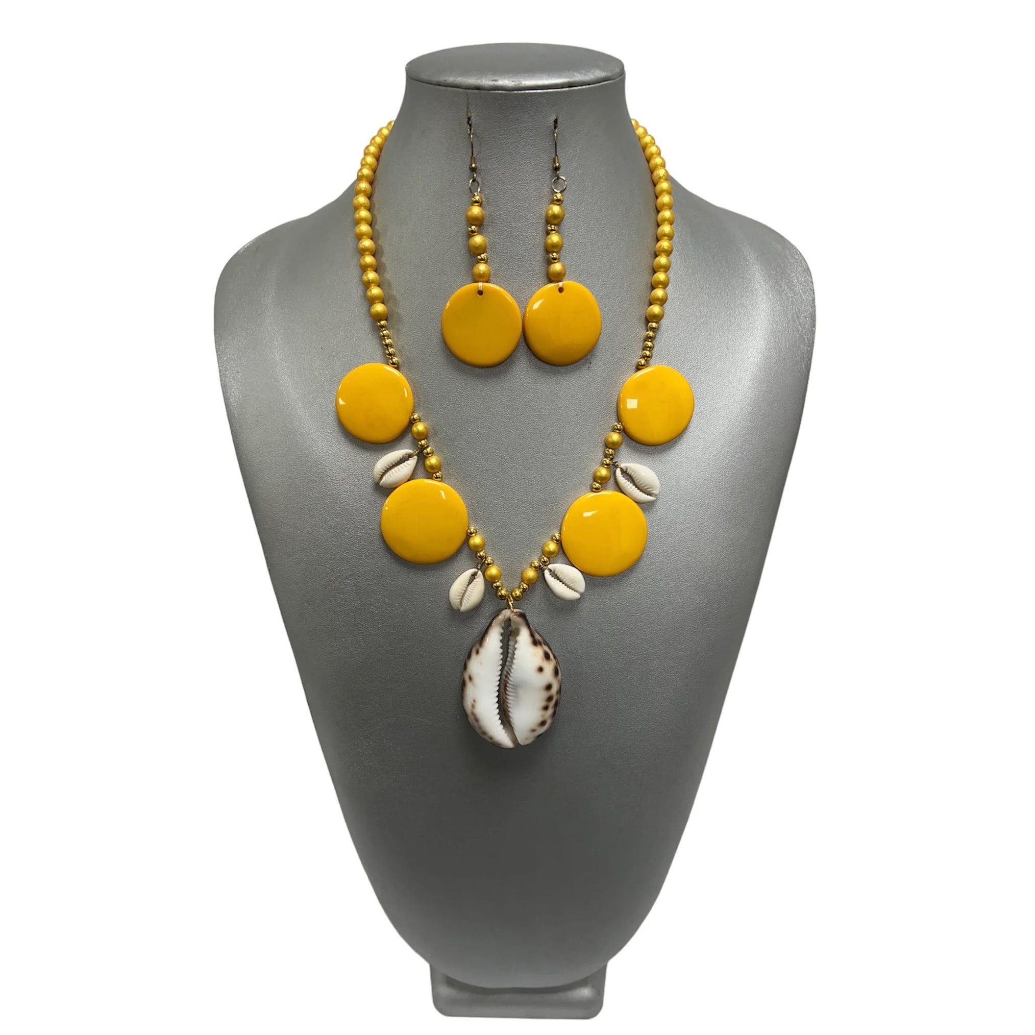 Women's Disc and Cowrie Shell Pendant Necklace Set