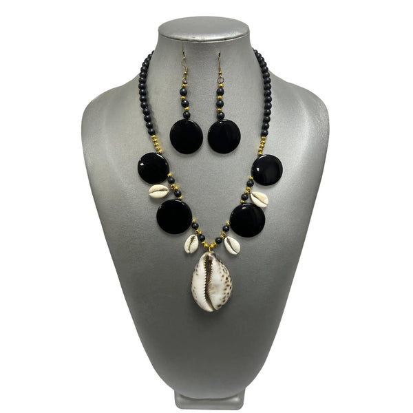 Women's Disc and Cowrie Shell Pendant Necklace Set
